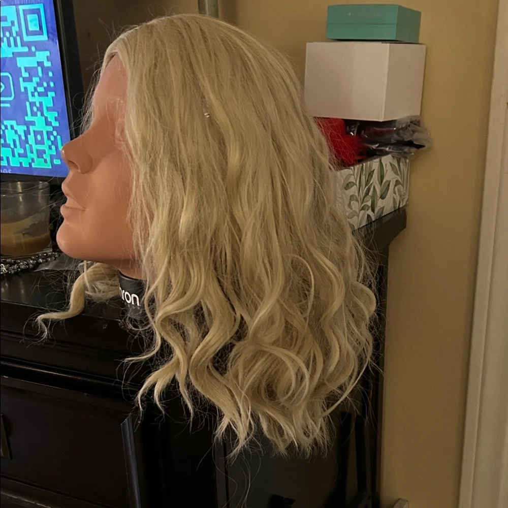 Blonde Wavy Hair Wig